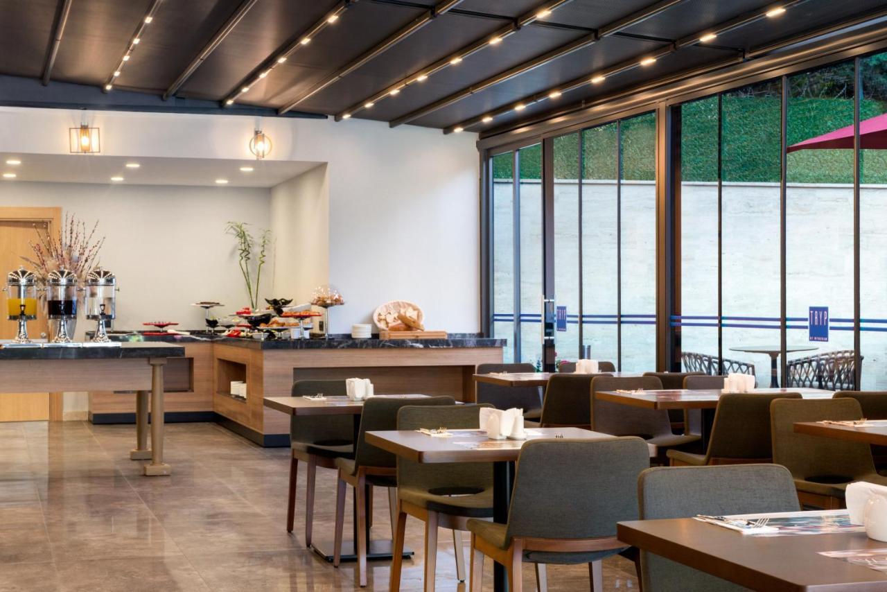 Hotel Tryp By Wyndham Istanbul Atasehir Esterno foto