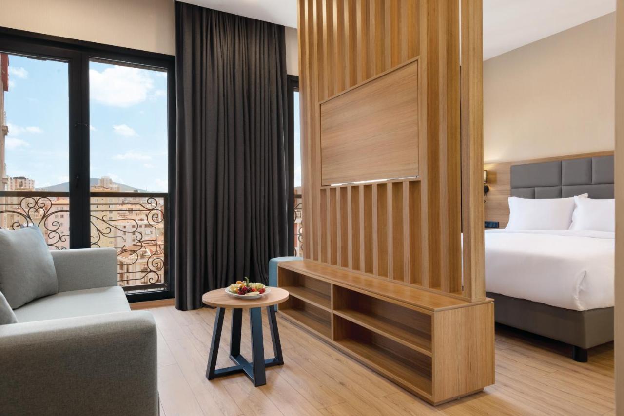 Hotel Tryp By Wyndham Istanbul Atasehir Esterno foto