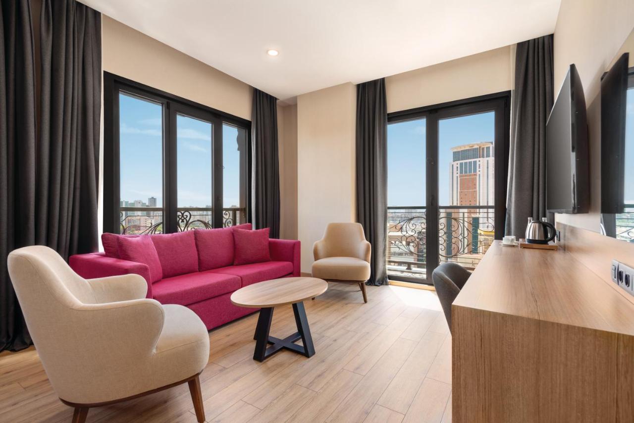 Hotel Tryp By Wyndham Istanbul Atasehir Esterno foto