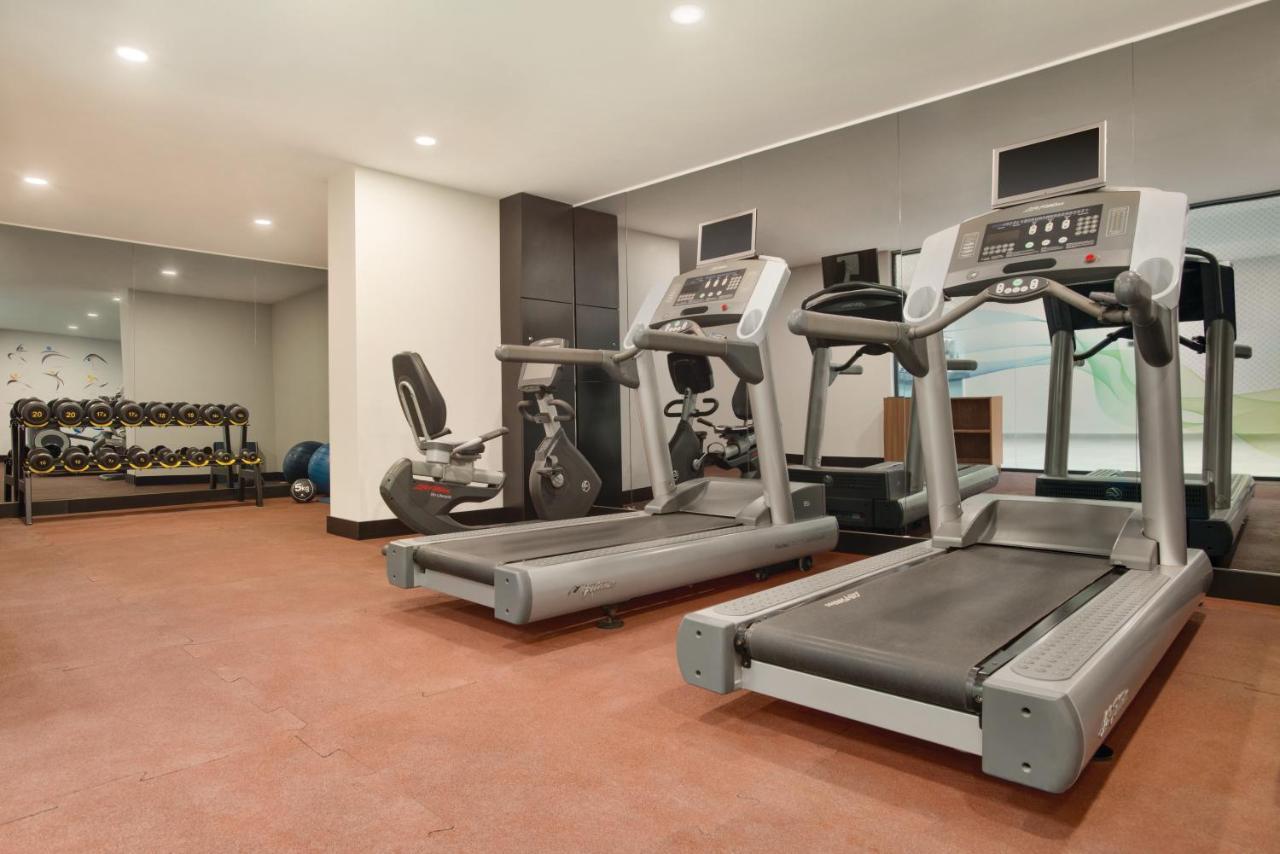 Hotel Tryp By Wyndham Istanbul Atasehir Esterno foto