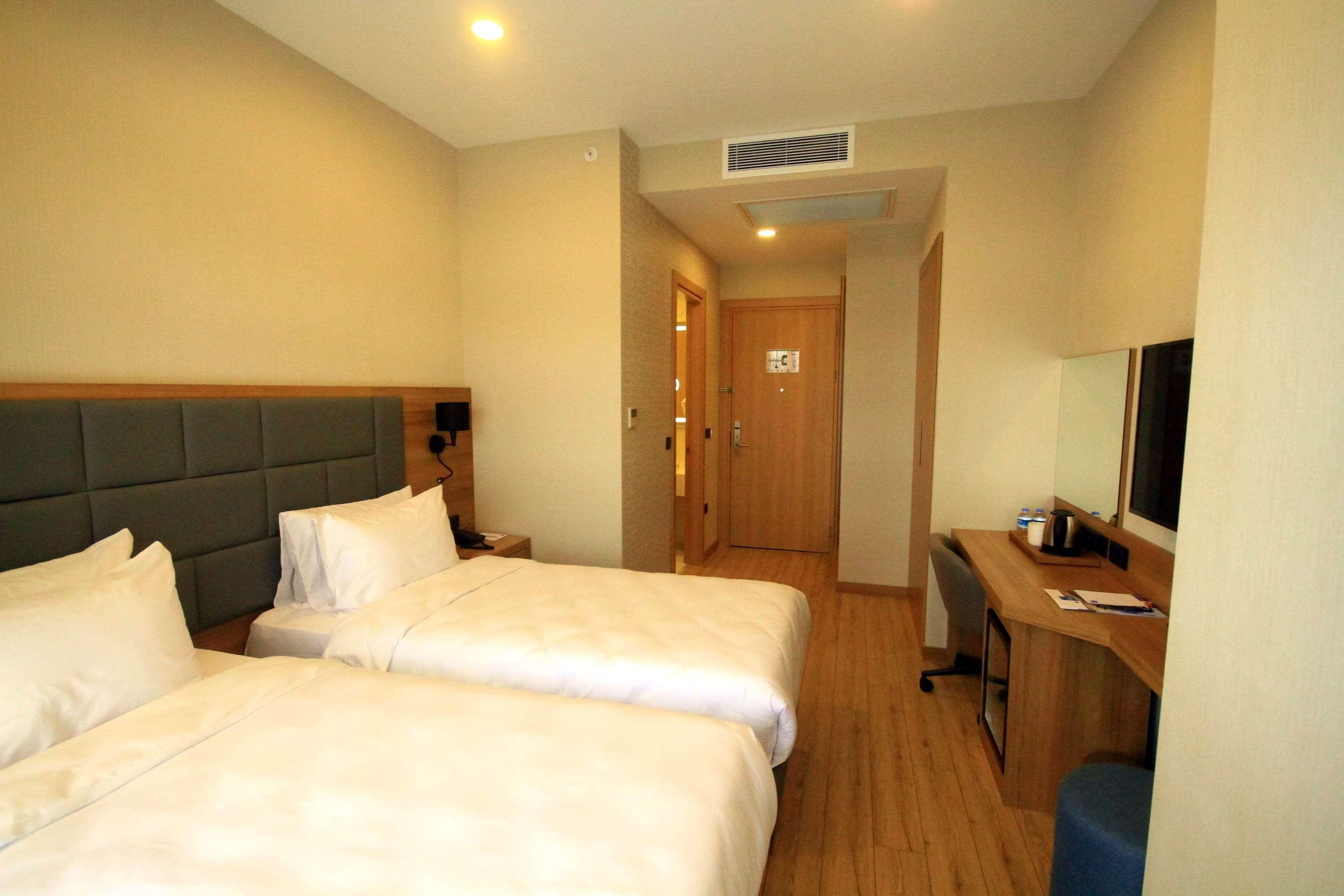 Hotel Tryp By Wyndham Istanbul Atasehir Esterno foto