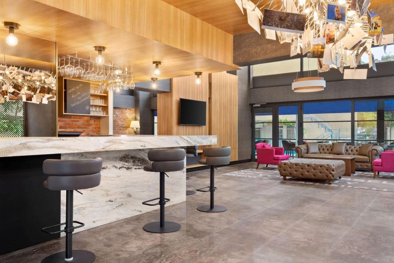 Hotel Tryp By Wyndham Istanbul Atasehir Esterno foto