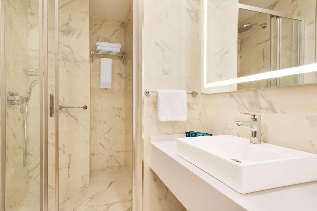 Hotel Tryp By Wyndham Istanbul Atasehir Esterno foto